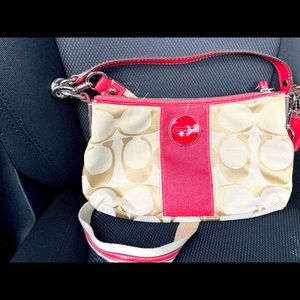 lightly used, there is some wear on the one strap which is shown